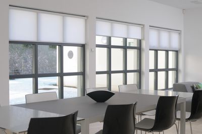 Rolgordijnsystemen, SG 4910, Colorama 2, Room shot "Kenny Miller Home", Edinburgh, United Kingdom