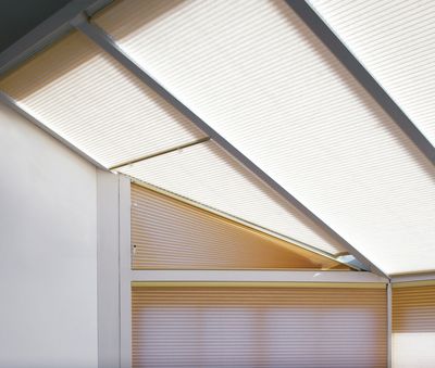 Geplooide blindsystemen, SG 8500, DUETTE®, PB40, PR11, AO70, BB30